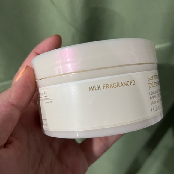 Bath and Body Works Milk Oatmeal Sensitive Skin Body Butter - Picture 3 of 4